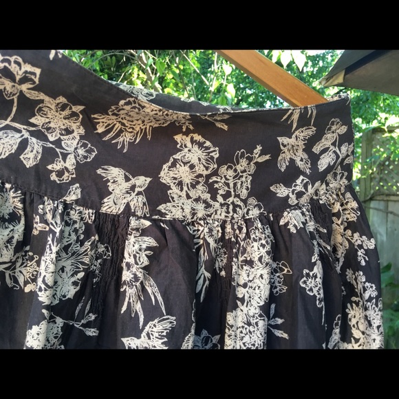 Beautiful full bird patterned  tulip skirt M - Picture 5 of 9